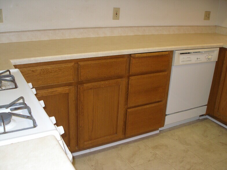 Building Photo - 3945 Travona St