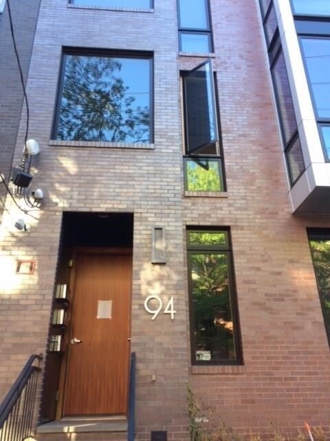 Building Photo - 94 Garden St