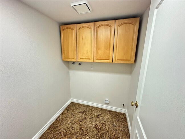Building Photo - 507 Lassa Way