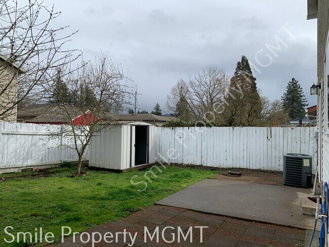 Building Photo - 4614 SE 86th Ct