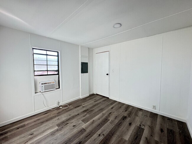 Building Photo - Charming  2 bedroom mobile