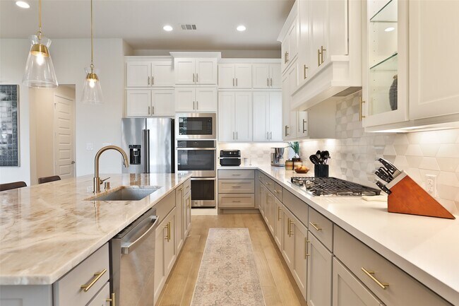 Building Photo - 24707 Celestial Lily Dr