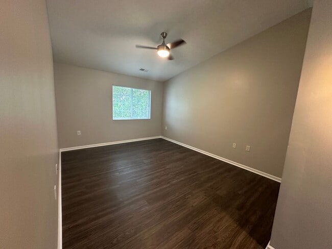 Building Photo - 10301 Trotters Pointe Dr