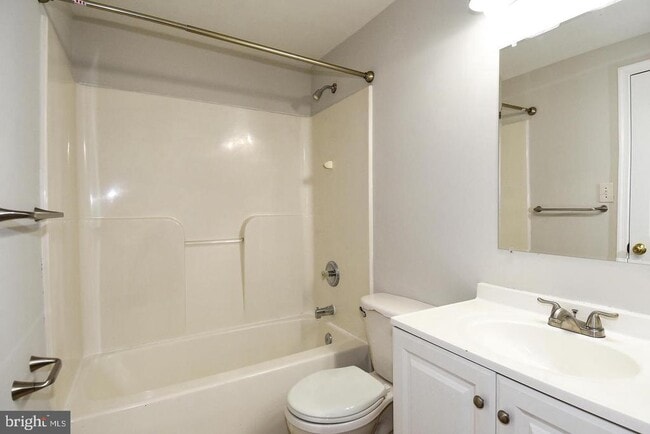 Building Photo - 14488 Black Horse Ct
