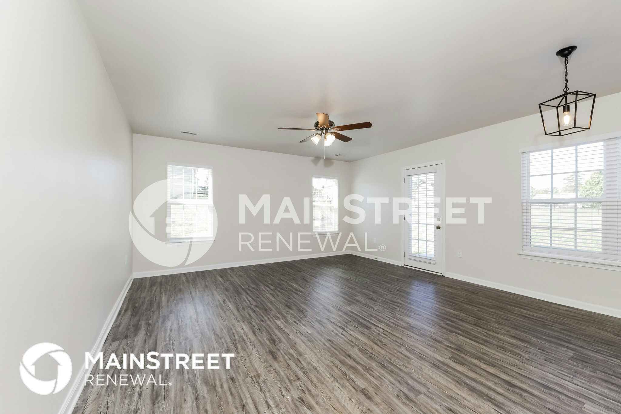 Building Photo - 6166 Brentwood Pk Dr