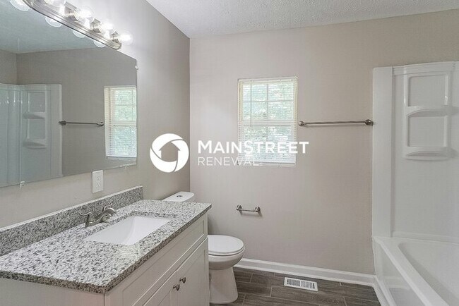 Building Photo - 3 Bedroom Pet-Friendly Home in Fairburn, G...