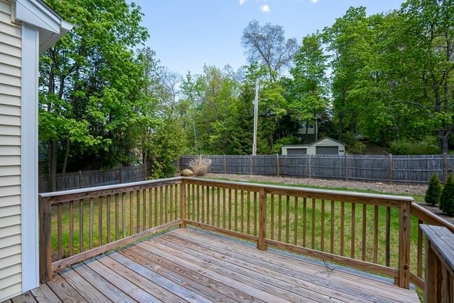 Building Photo - 2 Manchester Pl