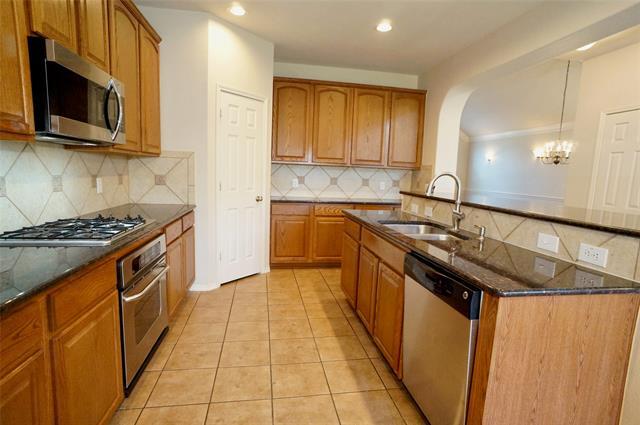 Building Photo - 9304 Clearview Dr