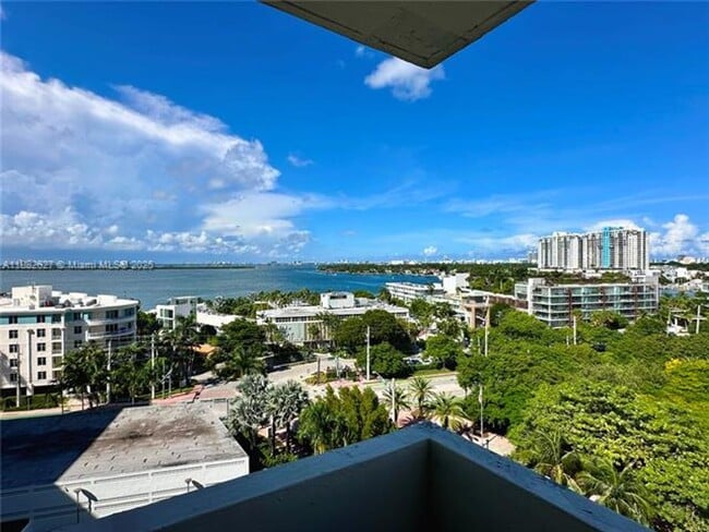 Building Photo - 5 Island Ave