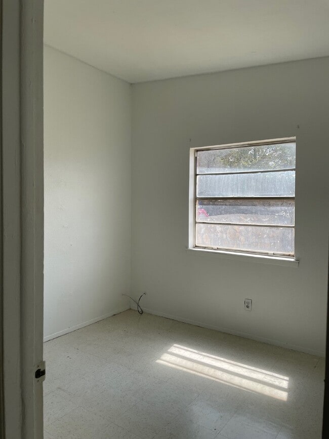 Building Photo - 8154 St Andrew Ln