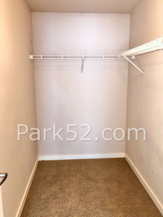 Building Photo - 3 Bedroom Condo in DuPont