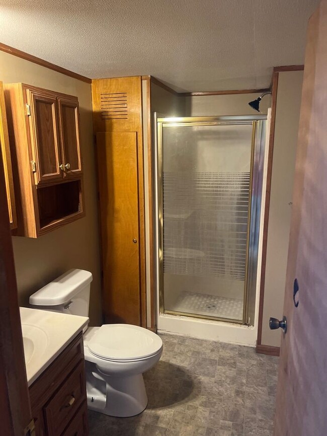 Building Photo - Mobile Home For Rent / Rent to Own