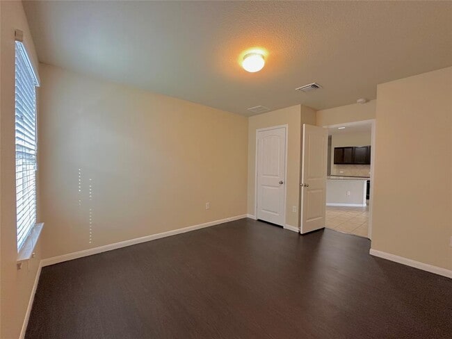 Building Photo - 708 Kaluga Trl