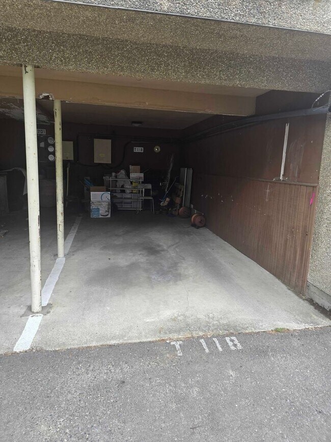 Building Photo - 240 S 152nd St
