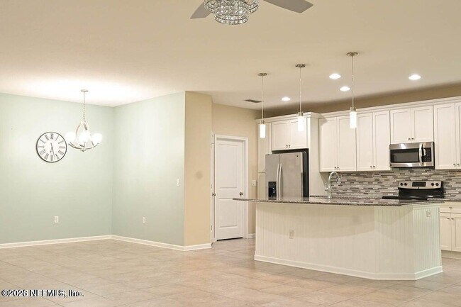 Building Photo - 15736 Spotted Saddle Cir