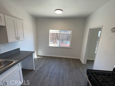 Building Photo - 6090 Saturn St