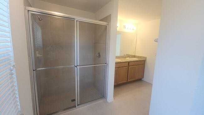Building Photo - Spacious 3 bed, 2 bath Palm Coast Home min...
