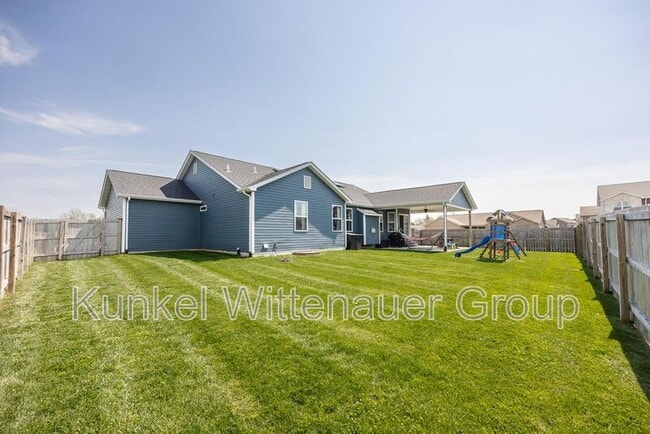 Building Photo - 2678 London Ln