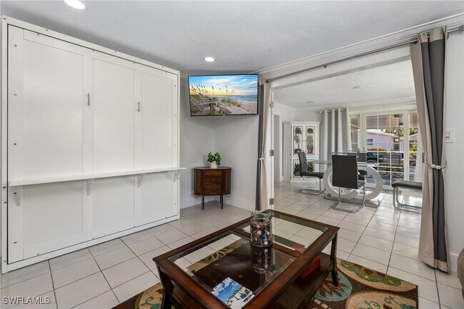 Building Photo - 1140 Rainbow Dr