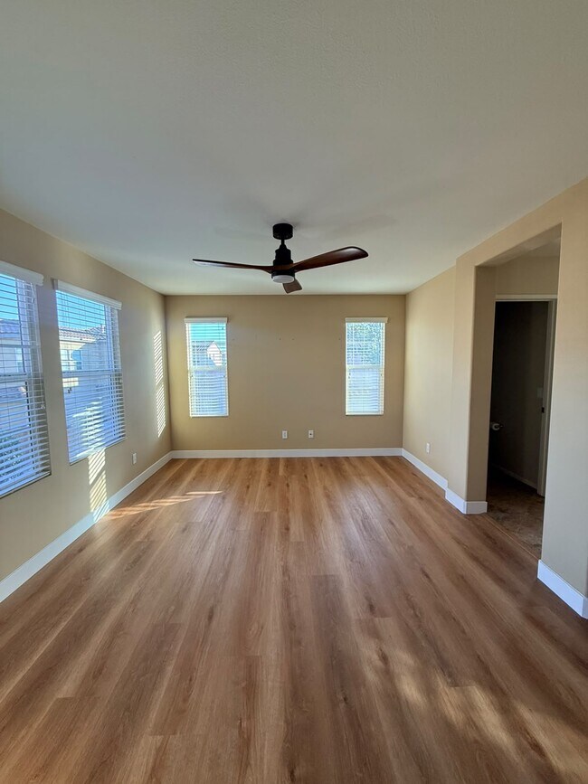 Building Photo - 1824 Wolf Canyon Loop