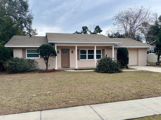 Building Photo - 2236 Northland Rd