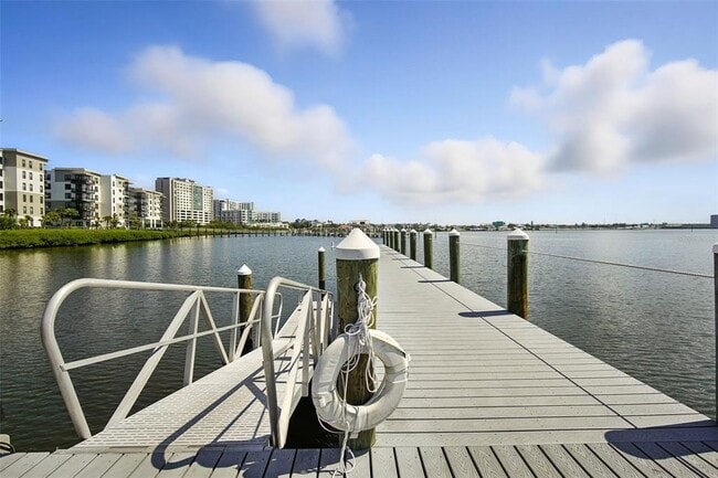 Building Photo - 5304 Bay Club Cir