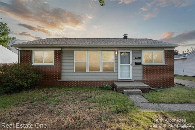Primary Photo - 1361 Duncan Ave
