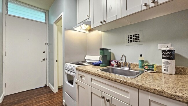 Building Photo - 432 Nmhana St