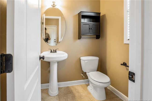 Building Photo - 2828 Deepwater Ct