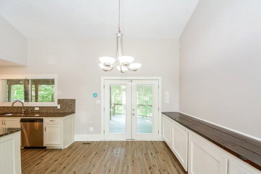 Building Photo - 310 Berwick Ct