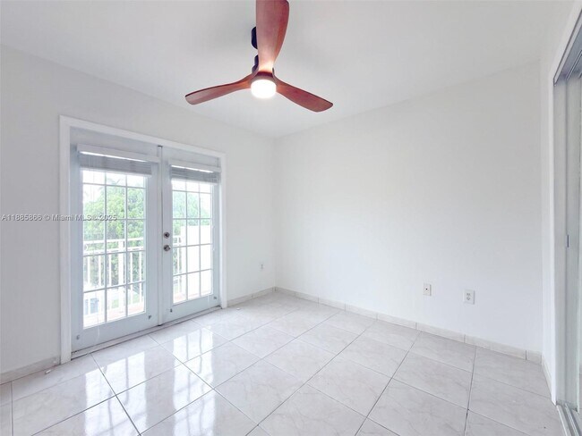 Building Photo - 7780 SW 160th Ave