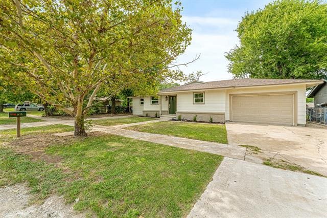 Building Photo - 1415 W Lingleville Rd