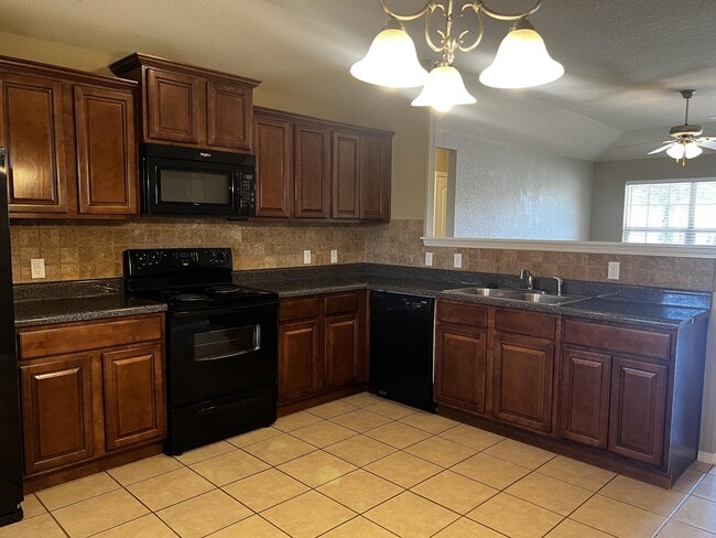 Building Photo - 210 Regency Dr