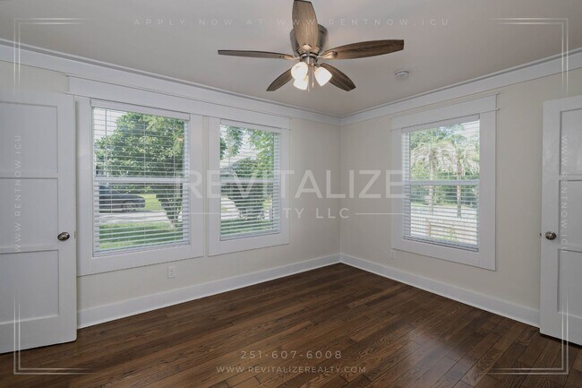 Building Photo - 80 N Hathaway Rd