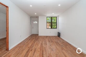 Building Photo - 3 bedroom in JAMAICA NY 11433