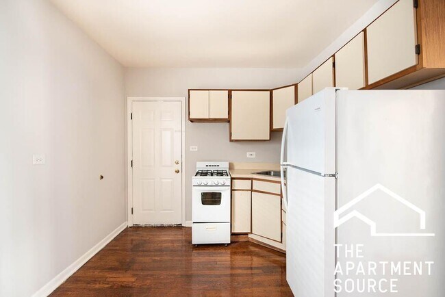 Building Photo - 5736 N Winthrop Ave
