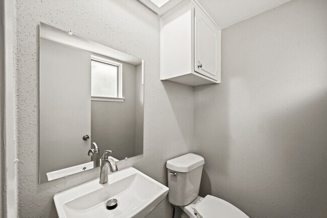 Building Photo - 11026 Spottswood Dr
