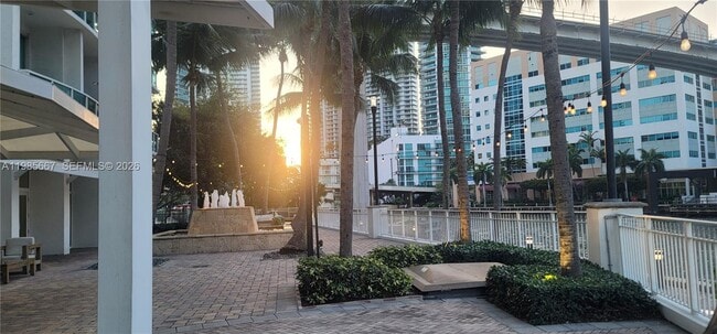 Building Photo - 31 SE 5th St