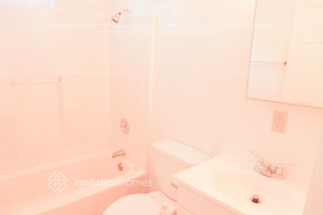 Building Photo - 3200 San Diego Way