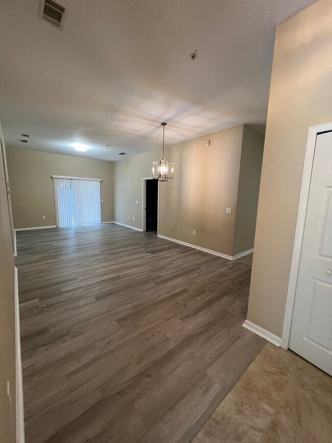 Building Photo - 13848 Herons Landing Way