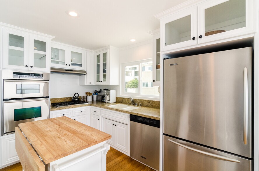 Building Photo - 22626 Pacific Coast Hwy