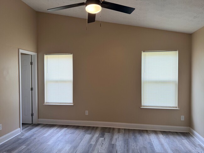 Building Photo - 4459 Princeton Ter