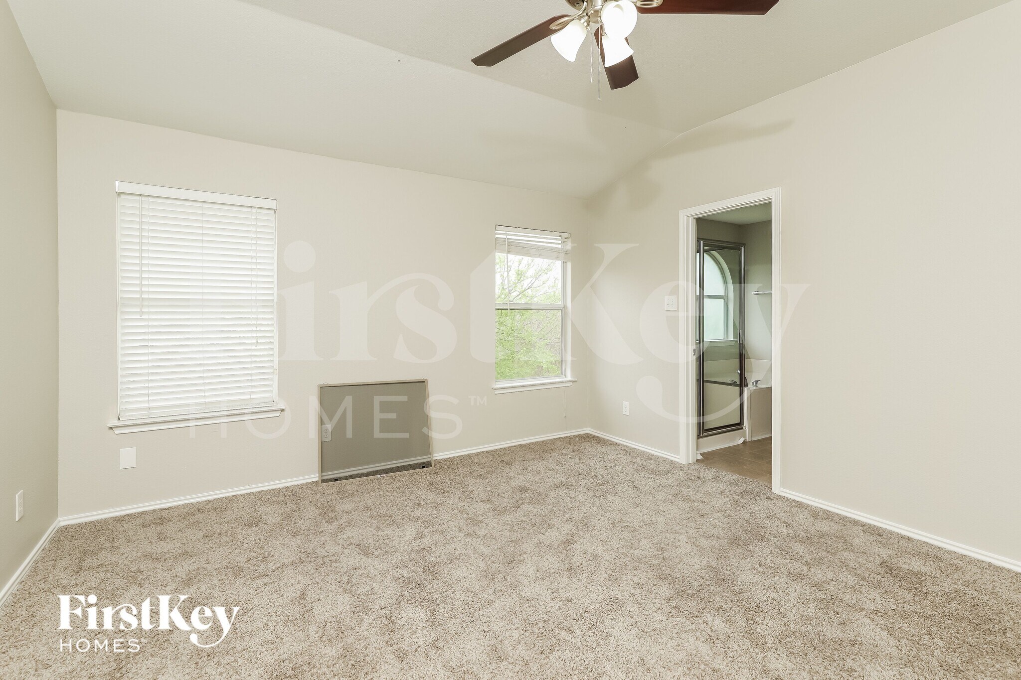 Building Photo - 315 Donalan Dr