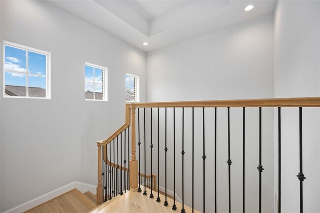 Building Photo - 10919 Grove Tree Ln