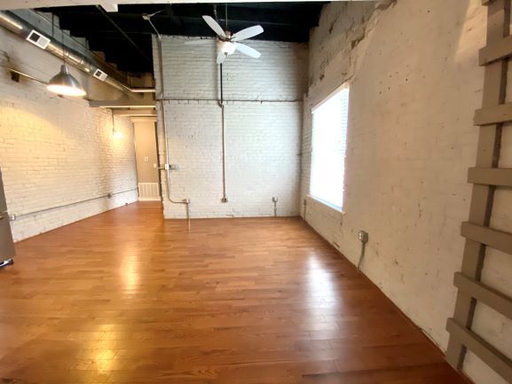 Living Room - 1016 Jefferson St