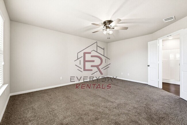 Building Photo - 3 bedroom 2 Bath home in Yowell Ranch