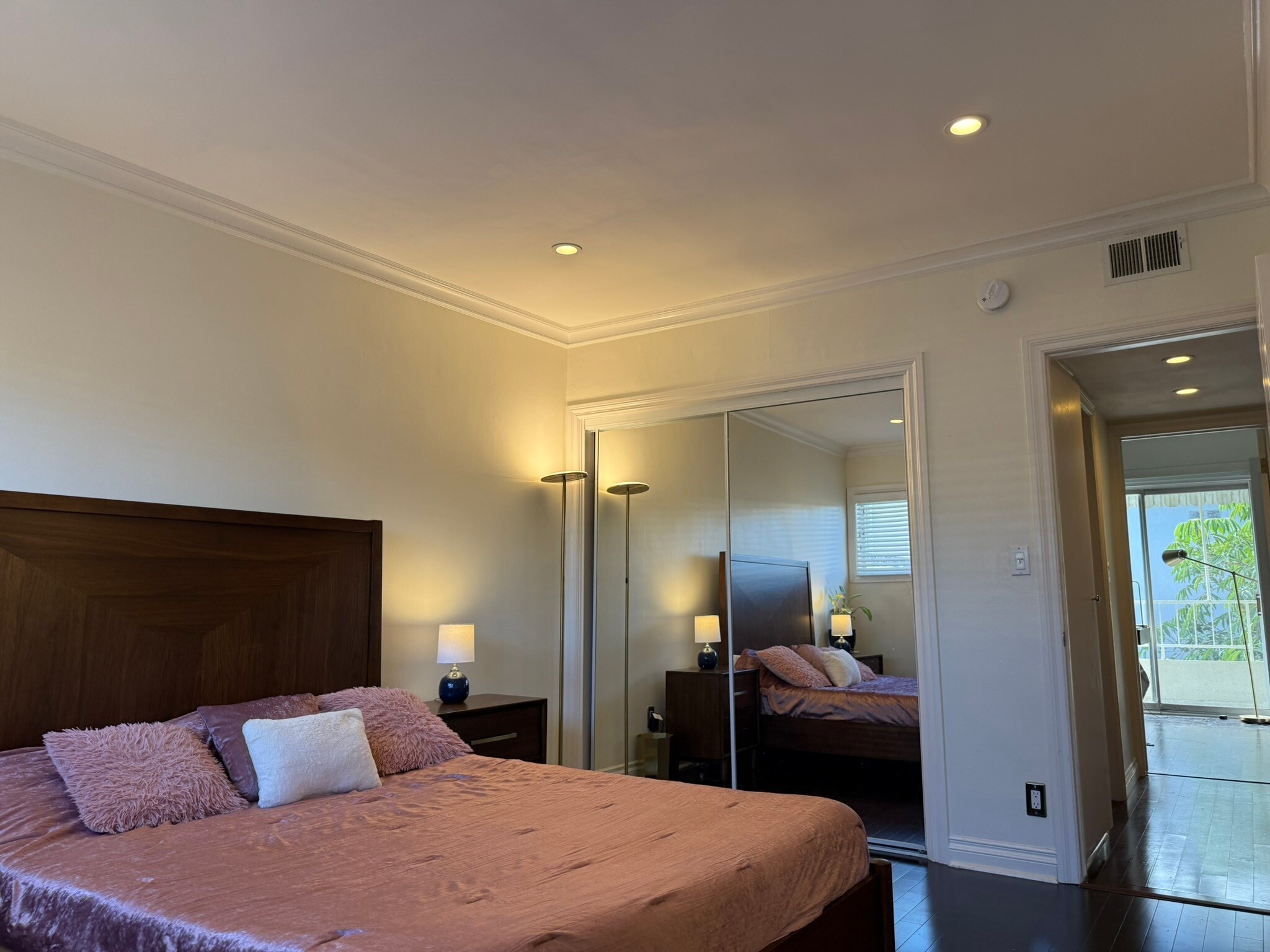 Building Photo - 11652 Chenault St