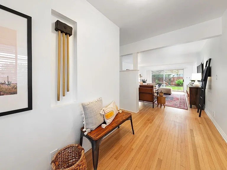 Building Photo - 10746 Cranks Rd