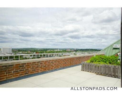 Building Photo - 15 N Beacon St