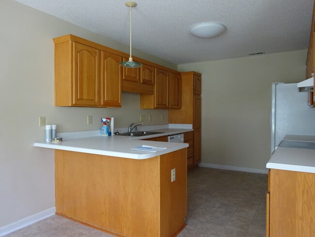 Building Photo - Beautiful 3BR/2Bath with Bonus Room!